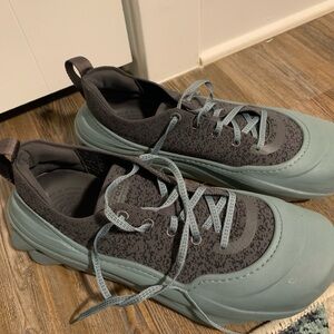 CROCS Athletic Shoes in Black and Teal